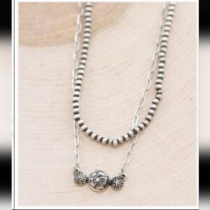 ✨️Sale✨️Western Flower Concho Necklace